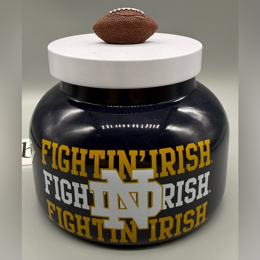 Rare Notre Dame “Fighting Irish” Candle – 16oz Pumpkin Spice, Wood Wick
